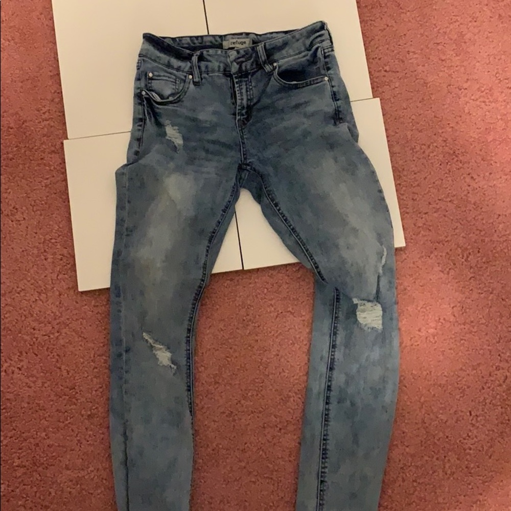 refuge stone wash ripped jeans